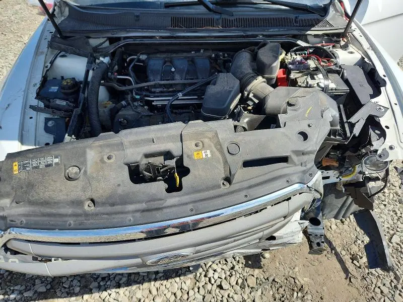 2015 FORD TAURUS SE  