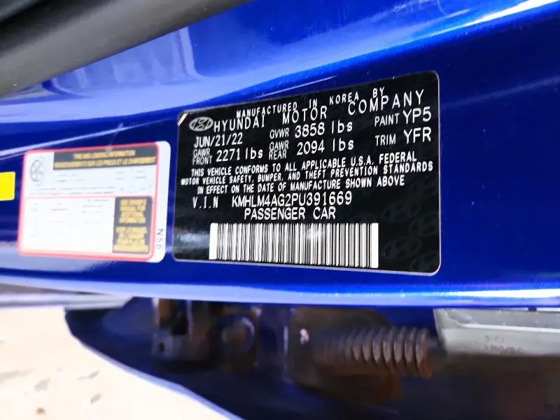 2023 HYUNDAI ELANTRA SEL  