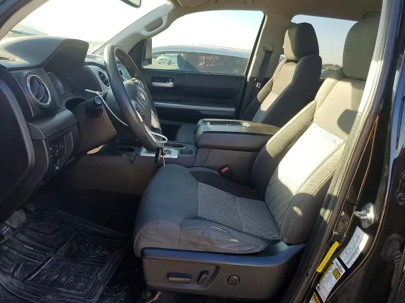 2015 TOYOTA TUNDRA CREWMAX SR5  