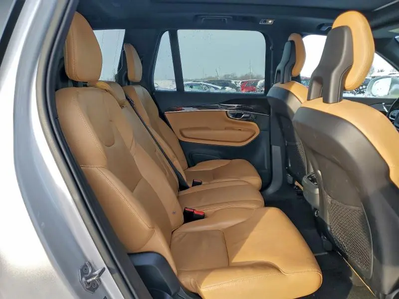 2018 VOLVO XC90 T6  