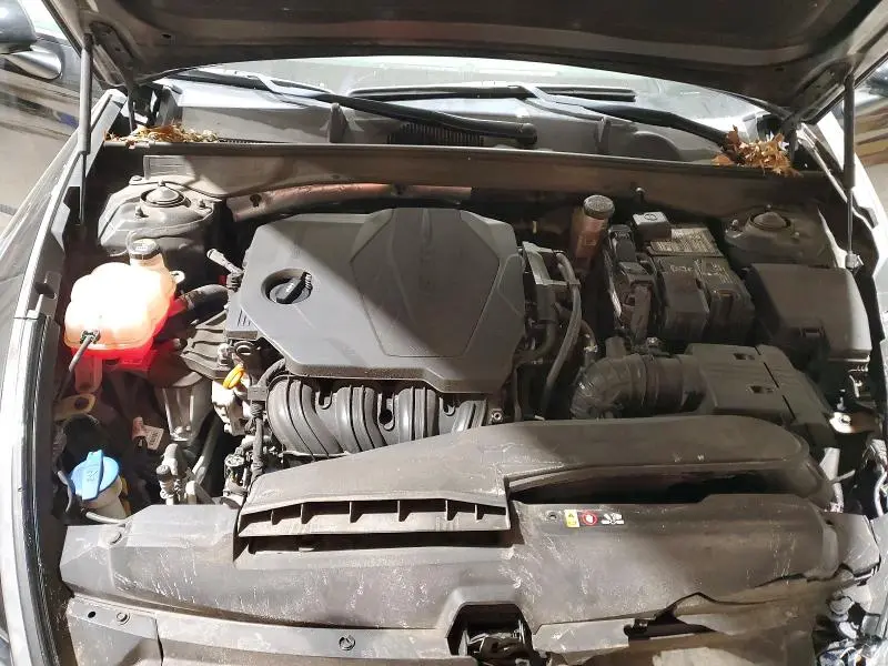 2022 HYUNDAI SONATA SE  