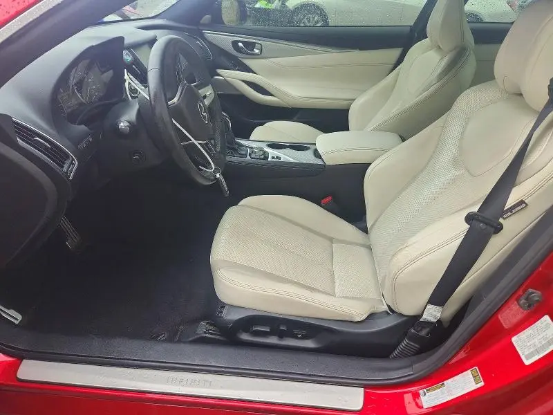 2017 INFINITI Q60 RED SPORT 400  