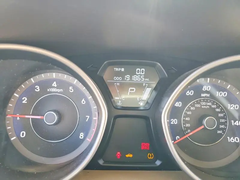 2013 HYUNDAI ELANTRA GLS  