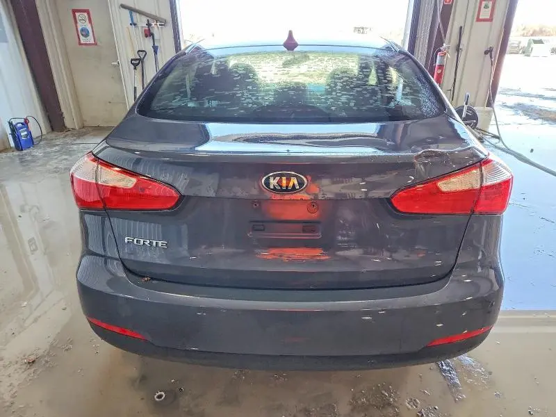 2015 KIA FORTE LX  