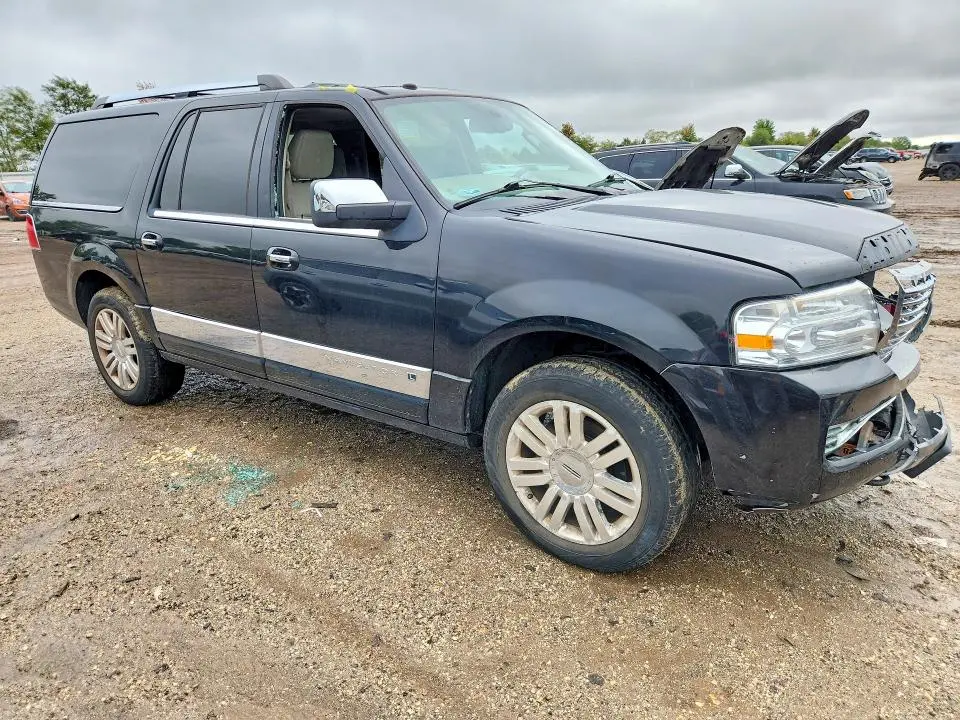 2011 LINCOLN NAVIGATOR   
