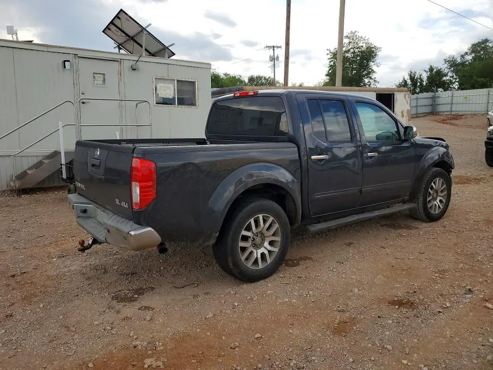 2013 NISSAN FRONTIER S  