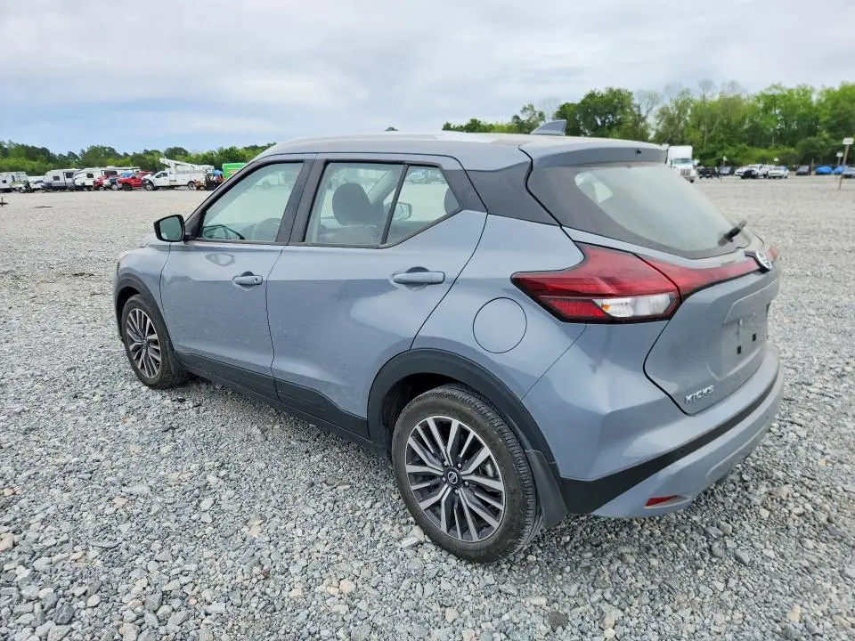 2021 NISSAN KICKS SV  