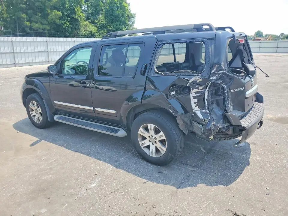 2011 NISSAN PATHFINDER S  