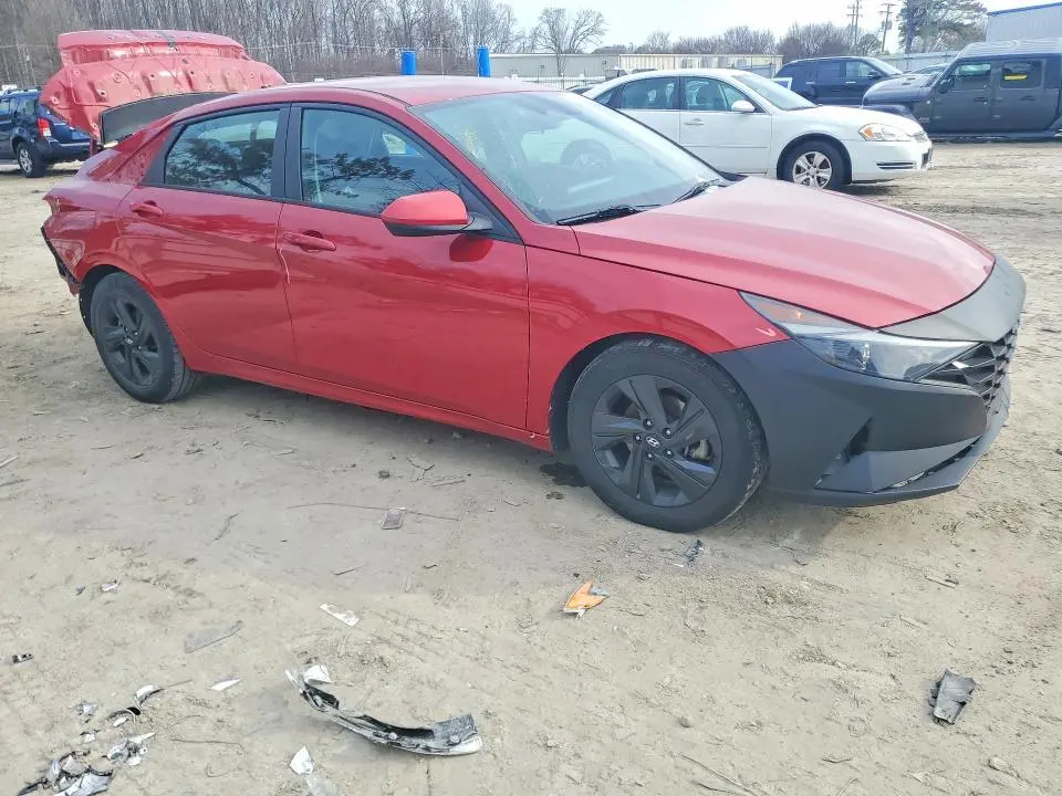 2022 HYUNDAI ELANTRA SEL  