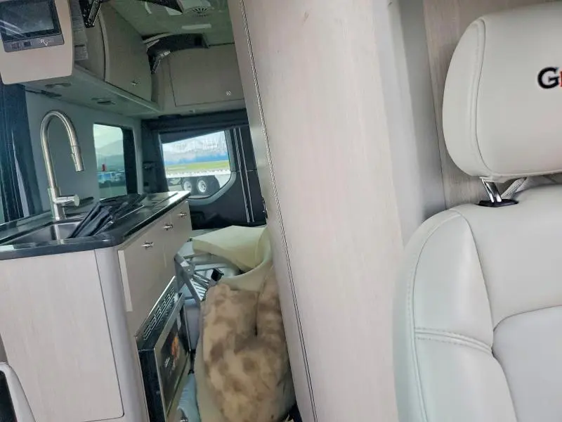 2024 MERCEDES-BENZ SPRINTER 2500  
