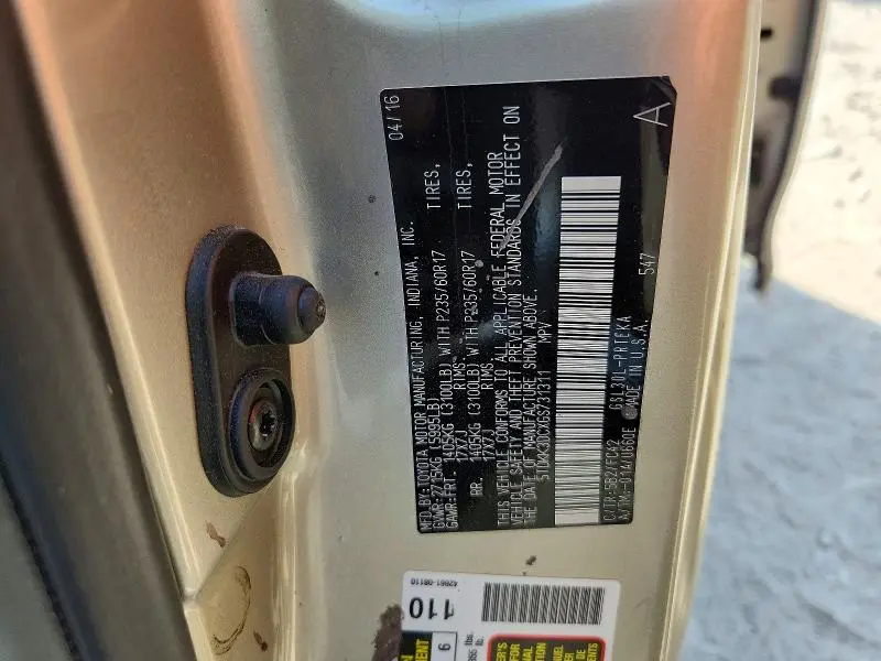 2016 TOYOTA SIENNA LE  