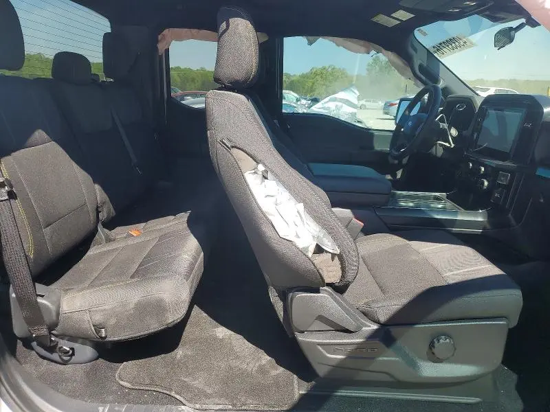 2024 FORD F150 STX  