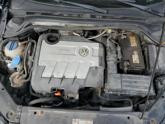 2011 VOLKSWAGEN JETTA TDI  
