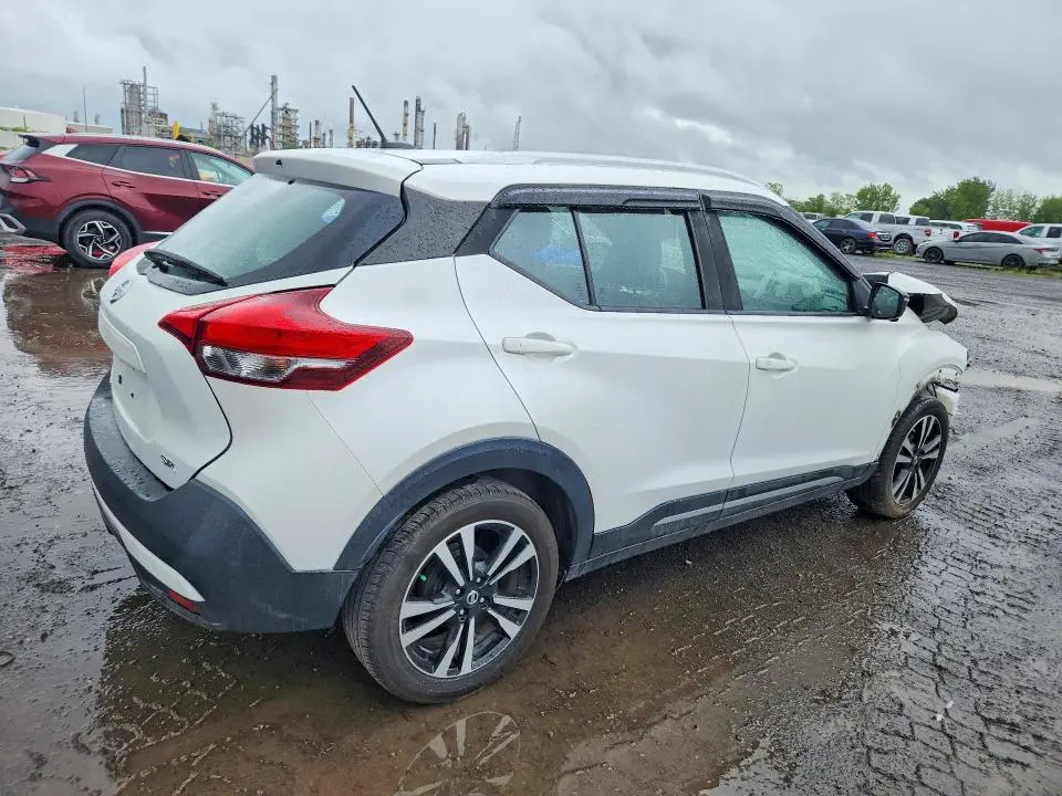 2019 NISSAN KICKS S  