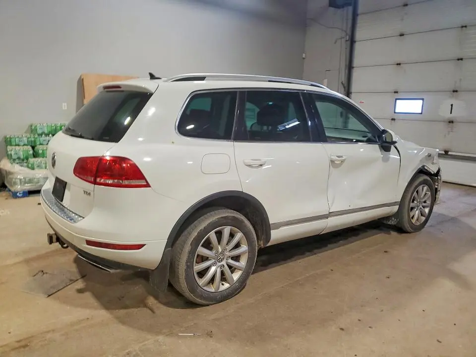 2013 VOLKSWAGEN TOUAREG V6 TDI  