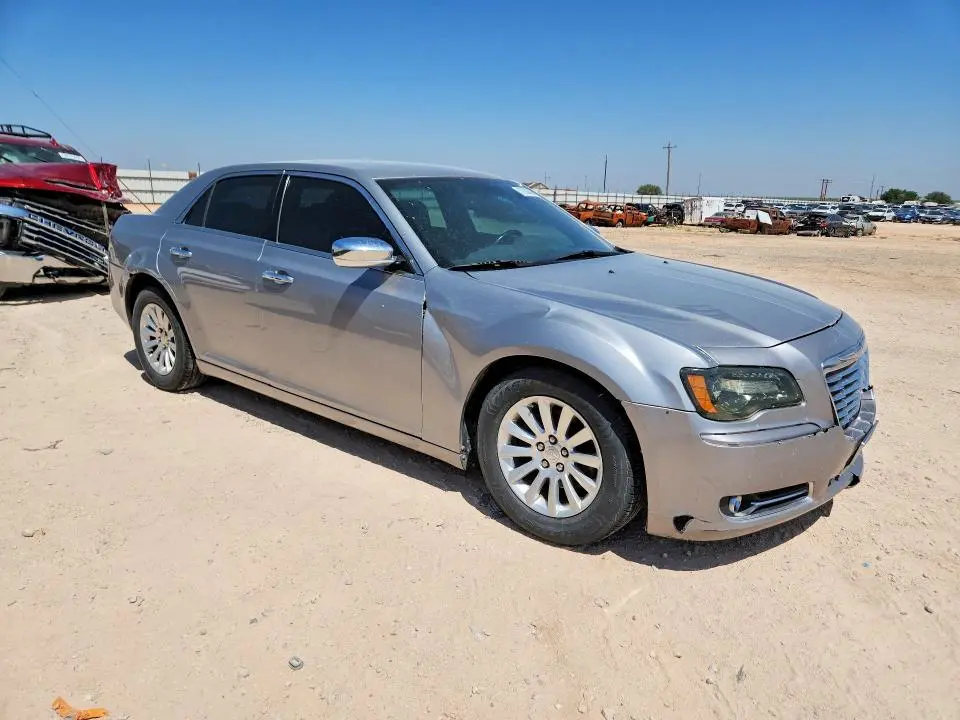 2011 CHRYSLER 300 LIMITED  