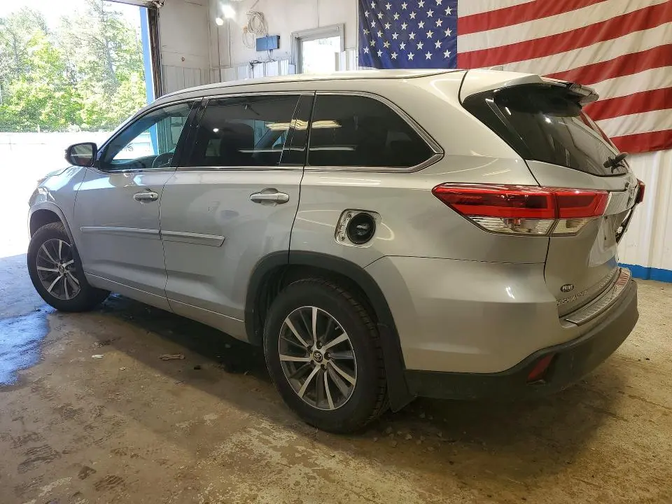 2017 TOYOTA HIGHLANDER XLE  