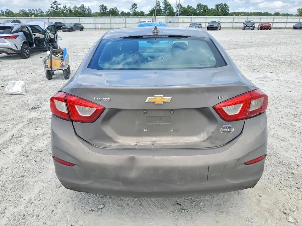 2018 CHEVROLET CRUZE LT  