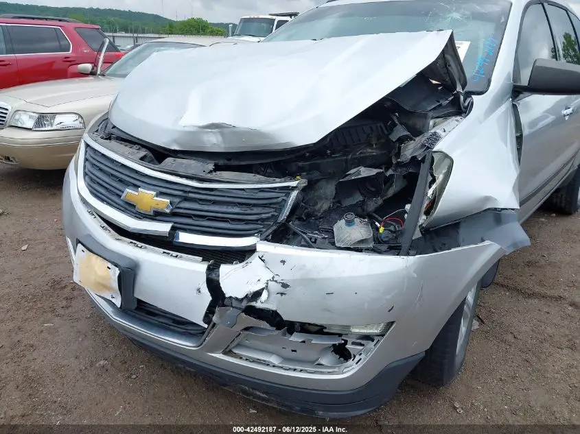 2014 CHEVROLET TRAVERSE LS