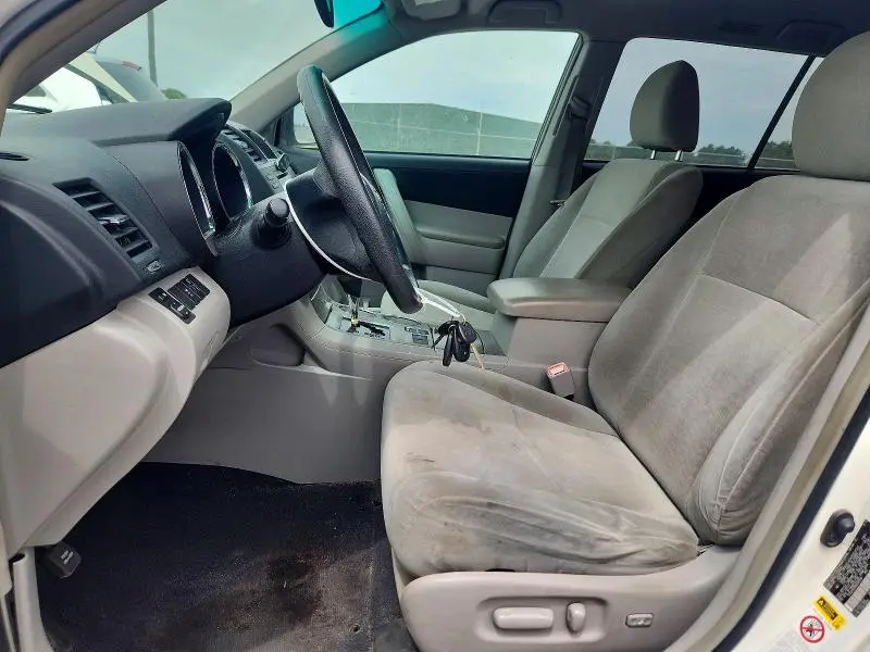 2011 TOYOTA HIGHLANDER BASE  