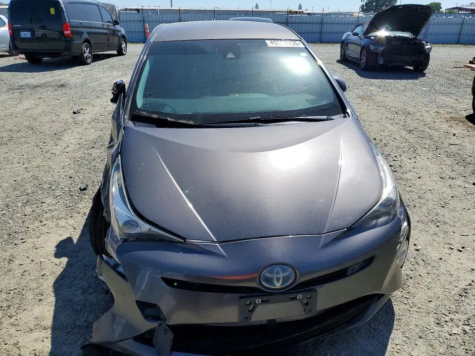 2016 TOYOTA PRIUS III  