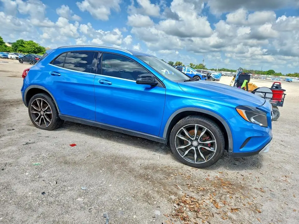 2016 MERCEDES-BENZ GLA 250  