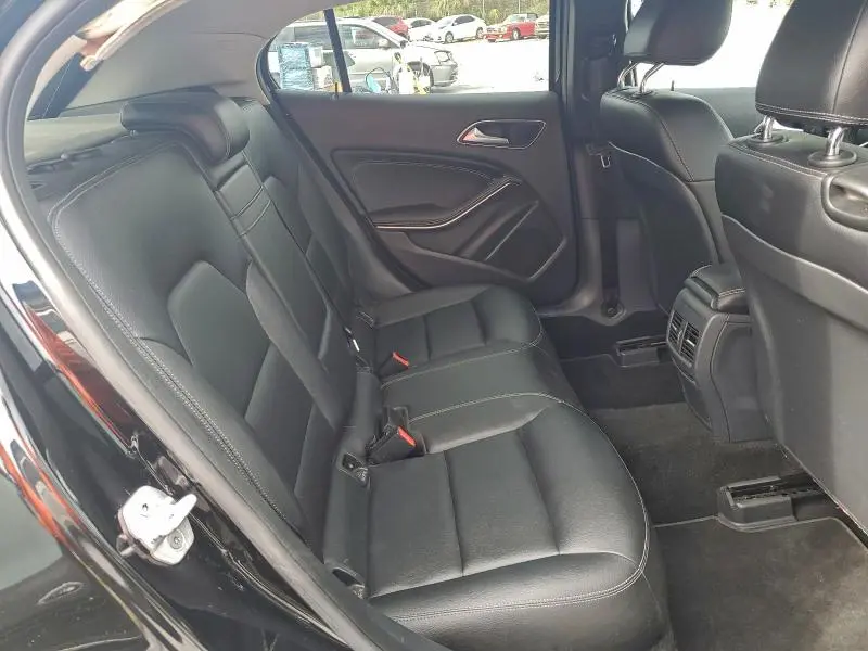 2016 MERCEDES-BENZ GLA 250  