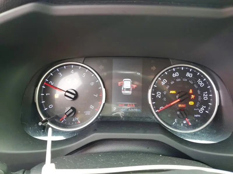 2019 TOYOTA RAV4 LE  