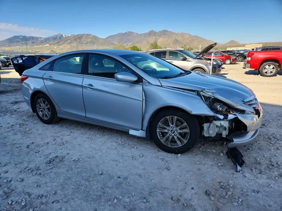 2011 HYUNDAI SONATA GLS  