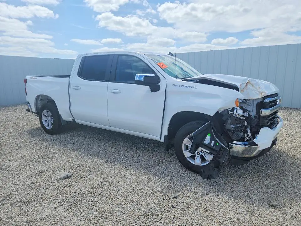 2026 CHEVROLET SILVERADO K1500 LT  