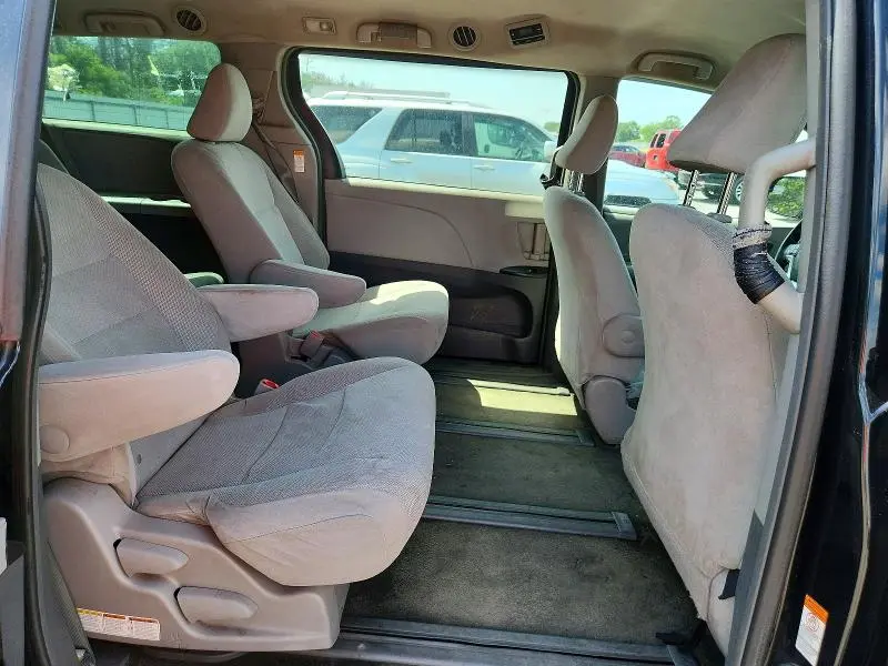 2017 TOYOTA SIENNA L 7-PASSENGER  