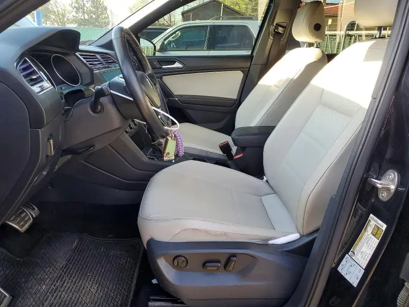 2020 VOLKSWAGEN TIGUAN SE  