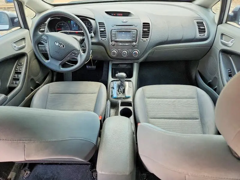 2017 KIA FORTE LX  
