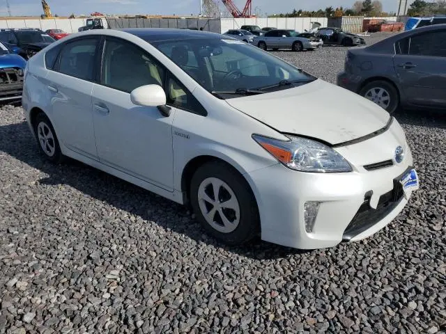 2015 TOYOTA PRIUS   