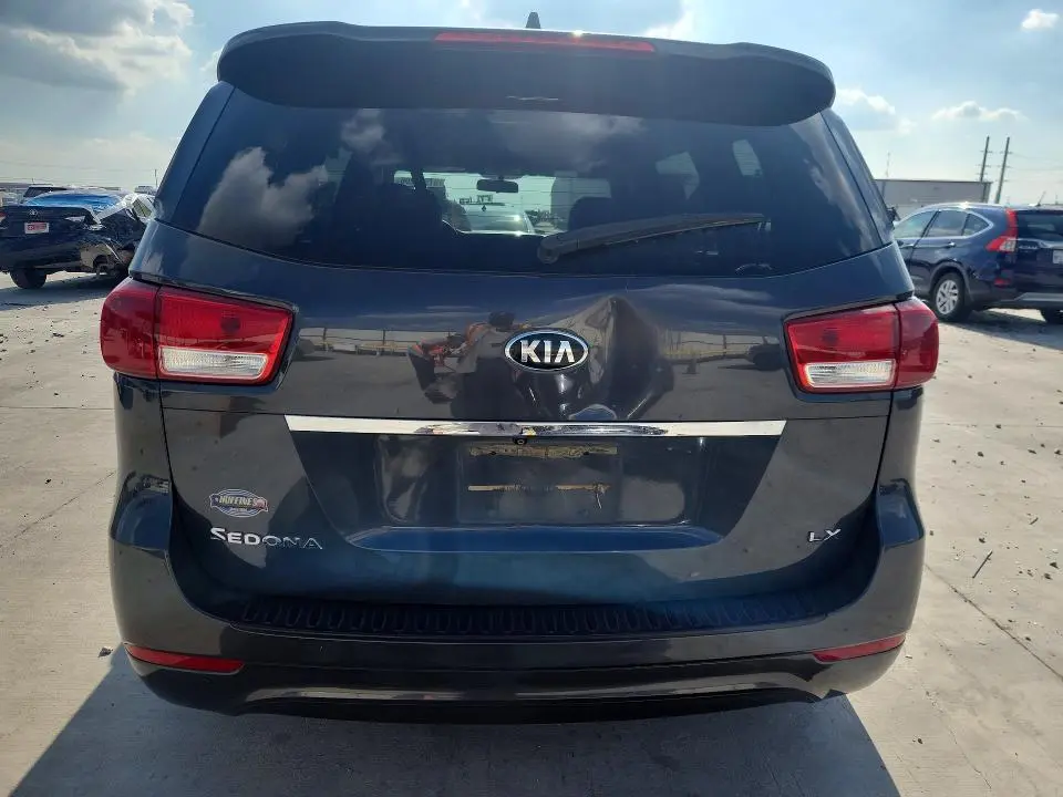 2017 KIA SEDONA LX  