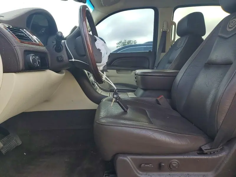 2011 CADILLAC ESCALADE ESV PLATINUM  