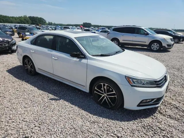 2016 VOLKSWAGEN PASSAT SE  