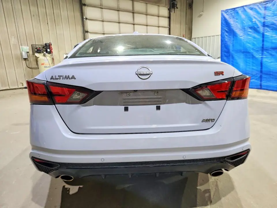 2024 NISSAN ALTIMA SR  