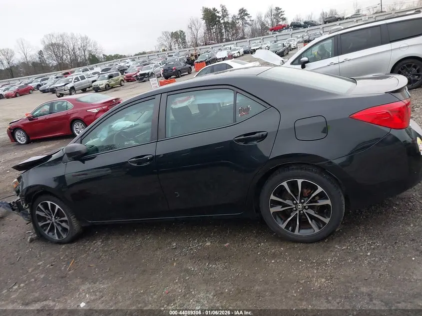 2017 TOYOTA COROLLA SE