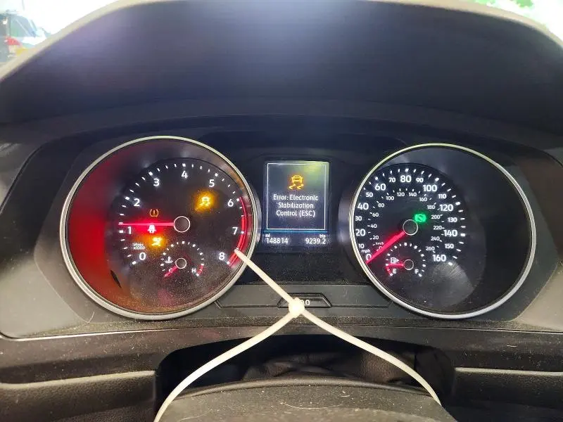 2019 VOLKSWAGEN TIGUAN SE  