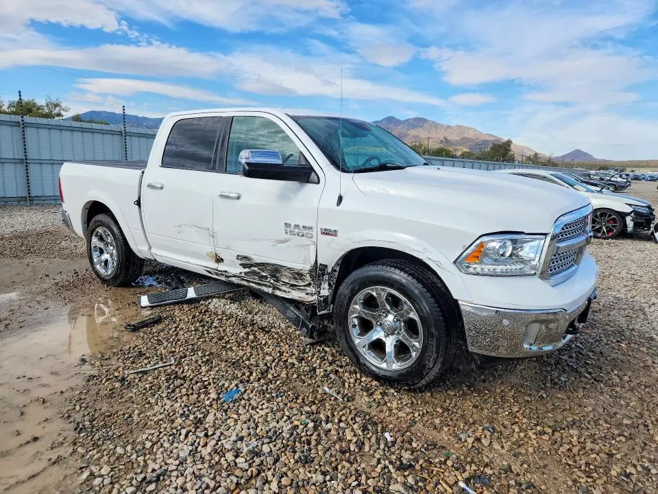 2016 RAM 1500 LARAMIE  