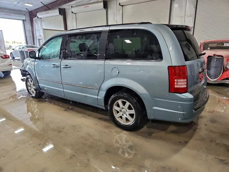 2010 CHRYSLER TOWN & COUNTRY TOURING  
