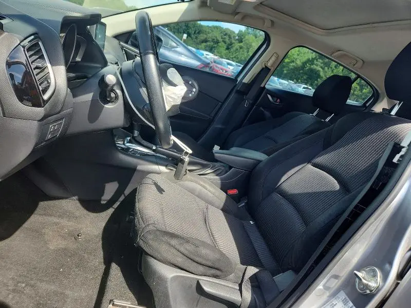 2016 MAZDA 3 TOURING  
