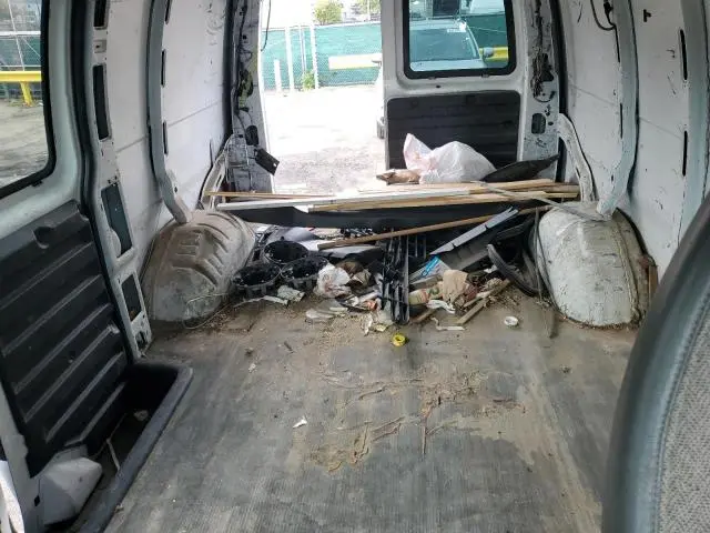 2010 GMC SAVANA G2500  