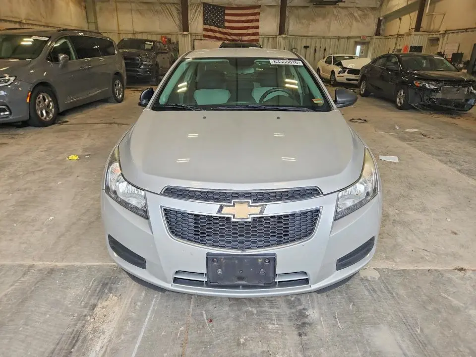 2013 CHEVROLET CRUZE LS  