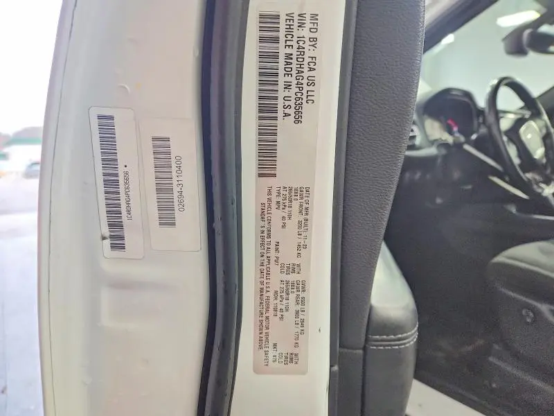 2023 DODGE DURANGO SXT  