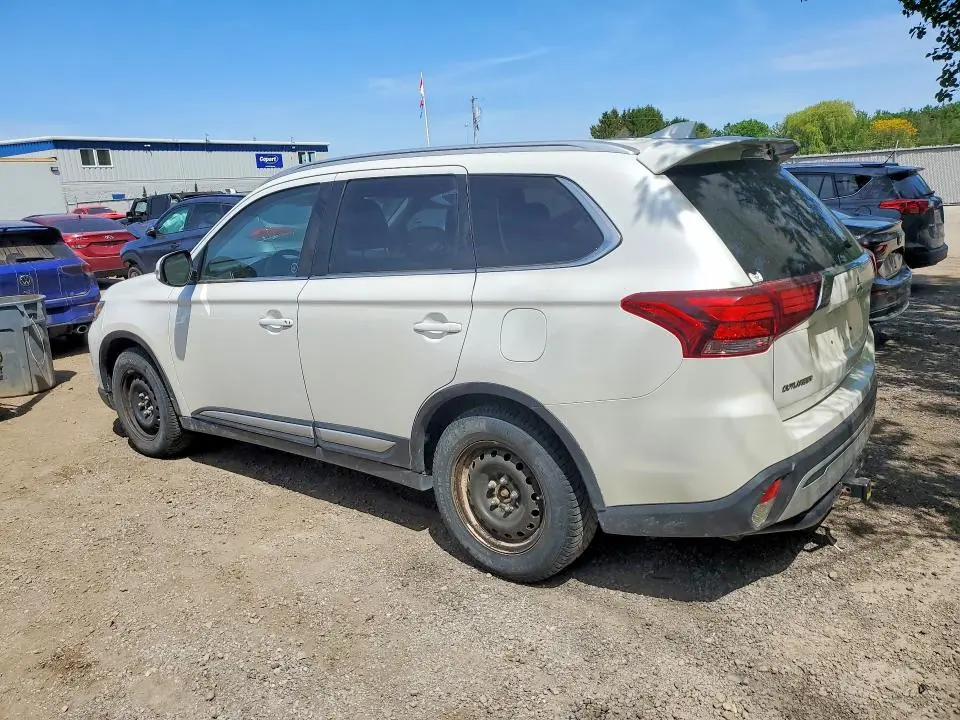 2020 MITSUBISHI OUTLANDER ES  