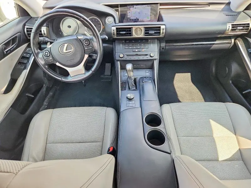 2016 LEXUS IS 200T  