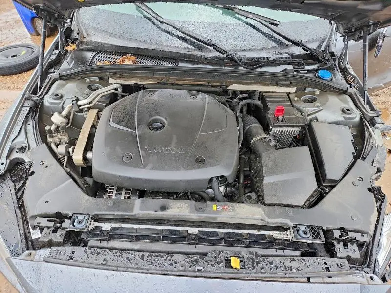 2020 VOLVO S60 T5 MOMENTUM  