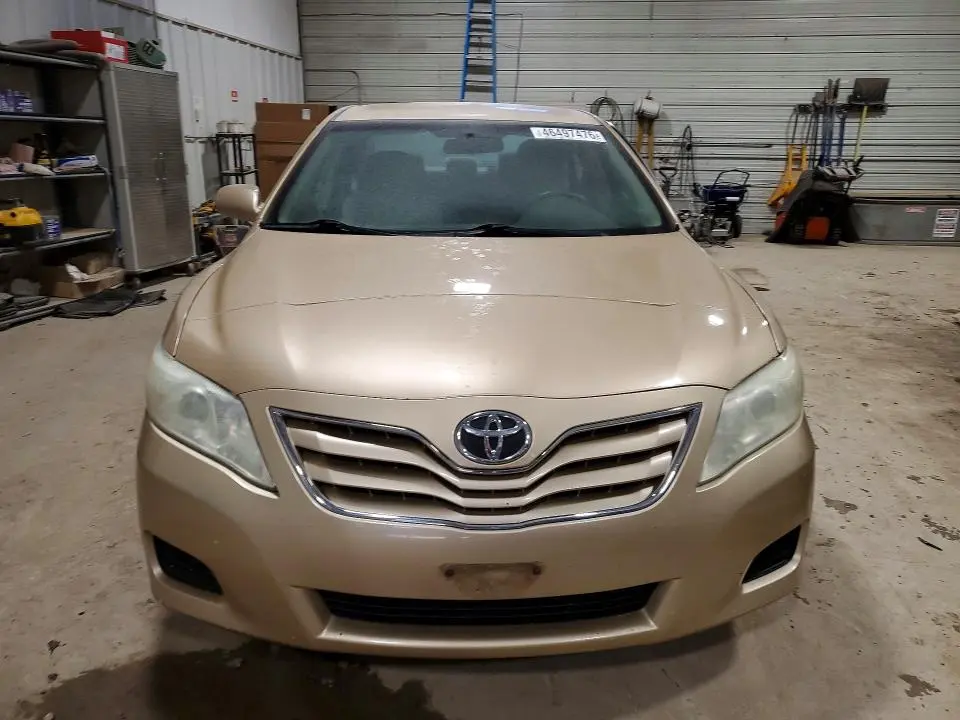 2010 TOYOTA CAMRY LE  
